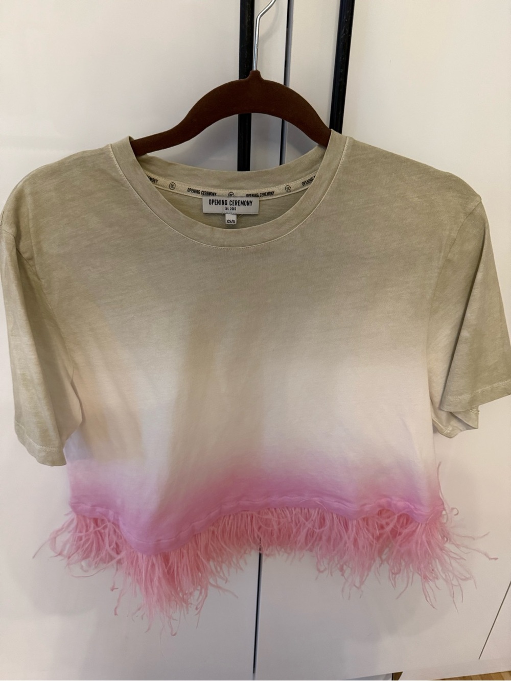 Opening Ceremony Beige-to-White Ombre Crop Tee with Pink Feather Hem XS/S